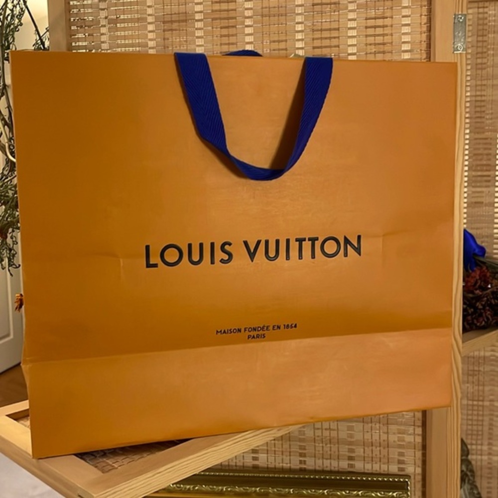 LOUIS VUITTON Packaging